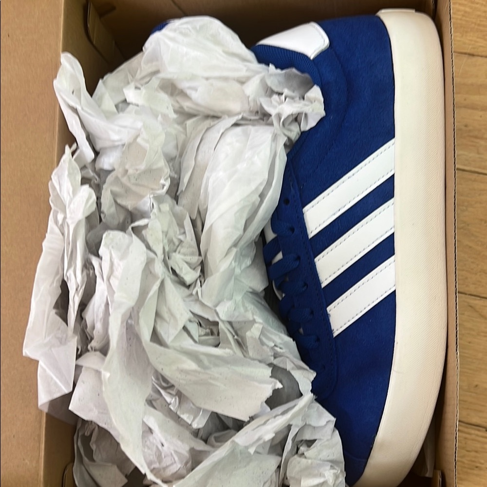 Adidas VL Court 3.0 in Royal blue and white